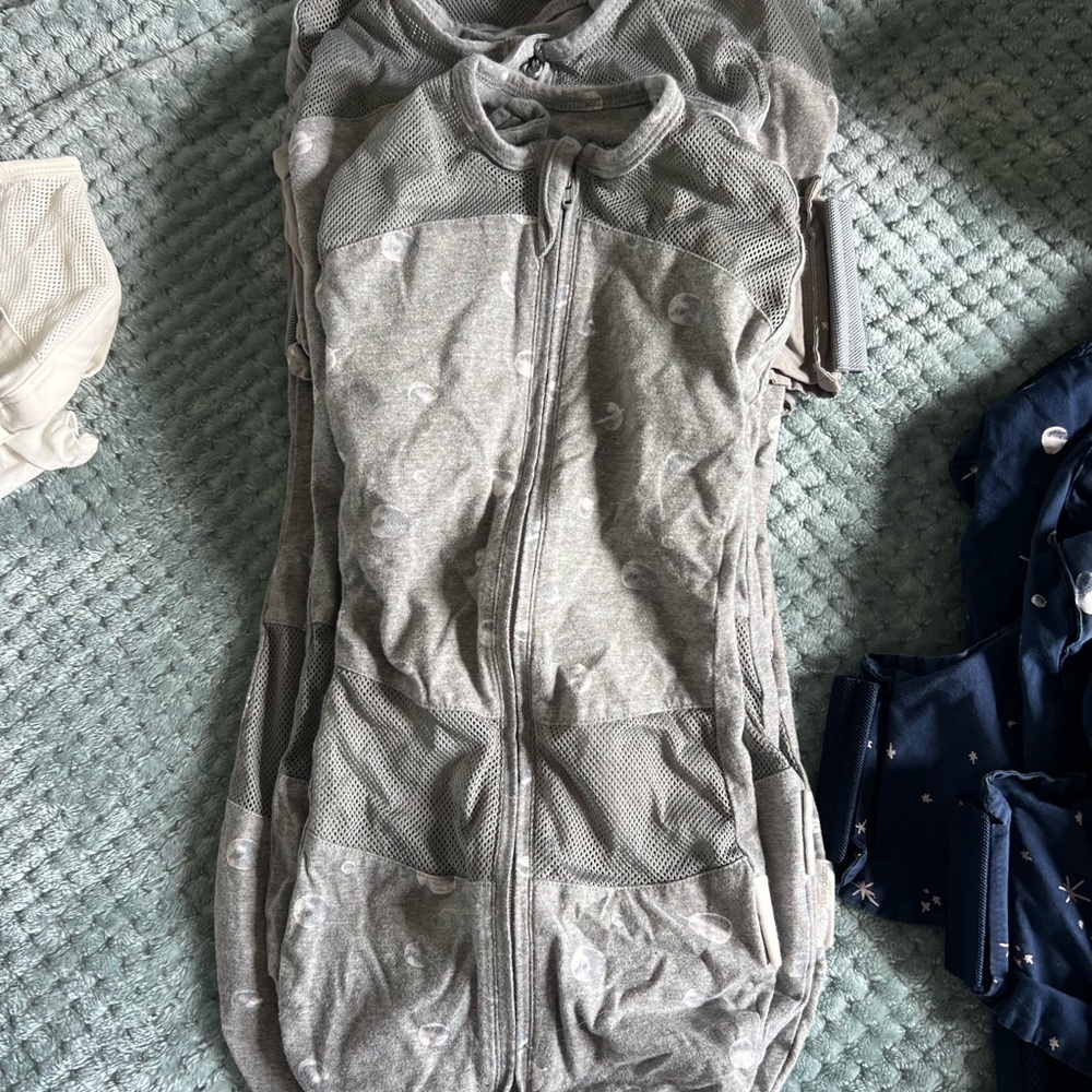 SNOO happiest baby s-m-l set of Gray Baby Sleep Sack with Zipper